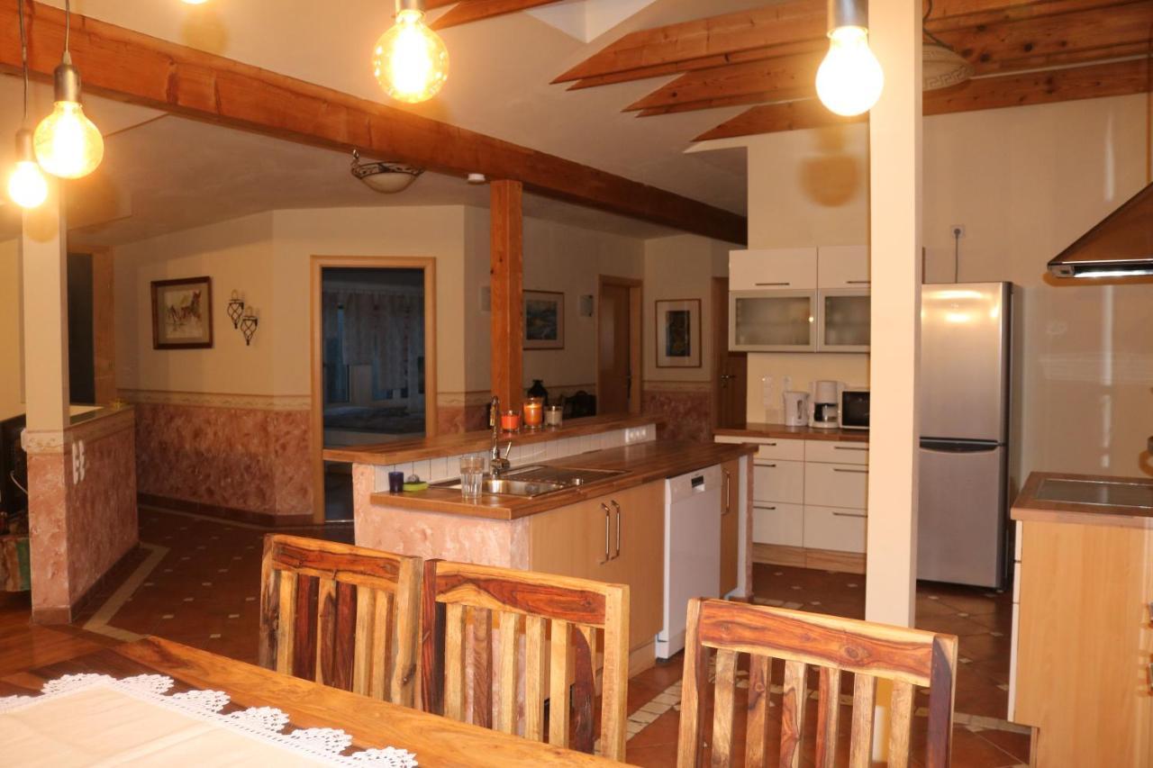 Helle, Offene Dachgeschosswohnung Mit Terrasse Oberloisdorf Bagian luar foto