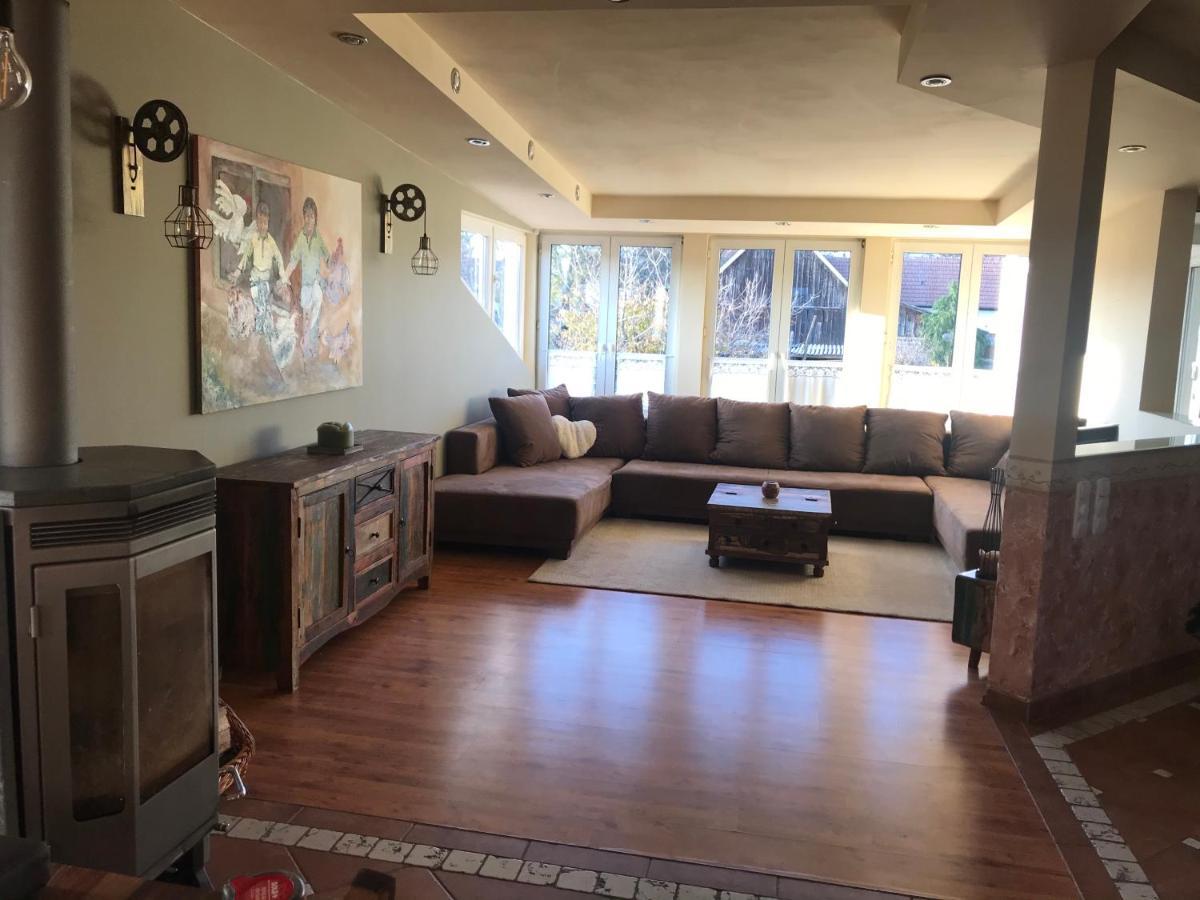 Helle, Offene Dachgeschosswohnung Mit Terrasse Oberloisdorf Bagian luar foto