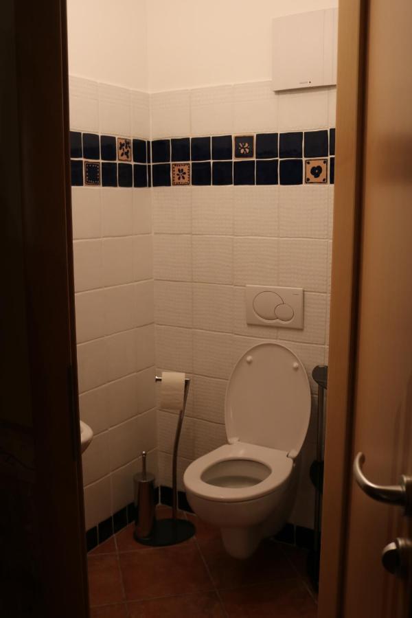 Helle, Offene Dachgeschosswohnung Mit Terrasse Oberloisdorf Bagian luar foto