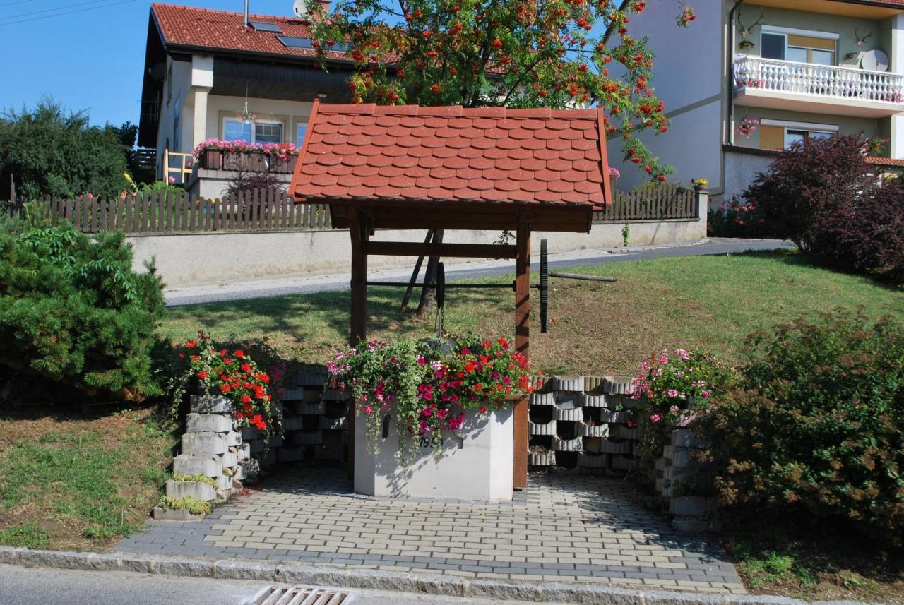 Helle, Offene Dachgeschosswohnung Mit Terrasse Oberloisdorf Bagian luar foto