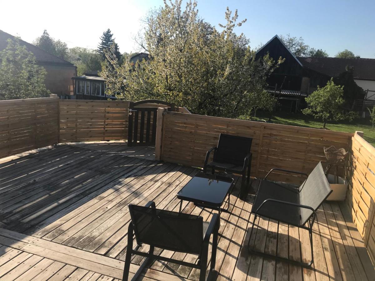 Helle, Offene Dachgeschosswohnung Mit Terrasse Oberloisdorf Bagian luar foto