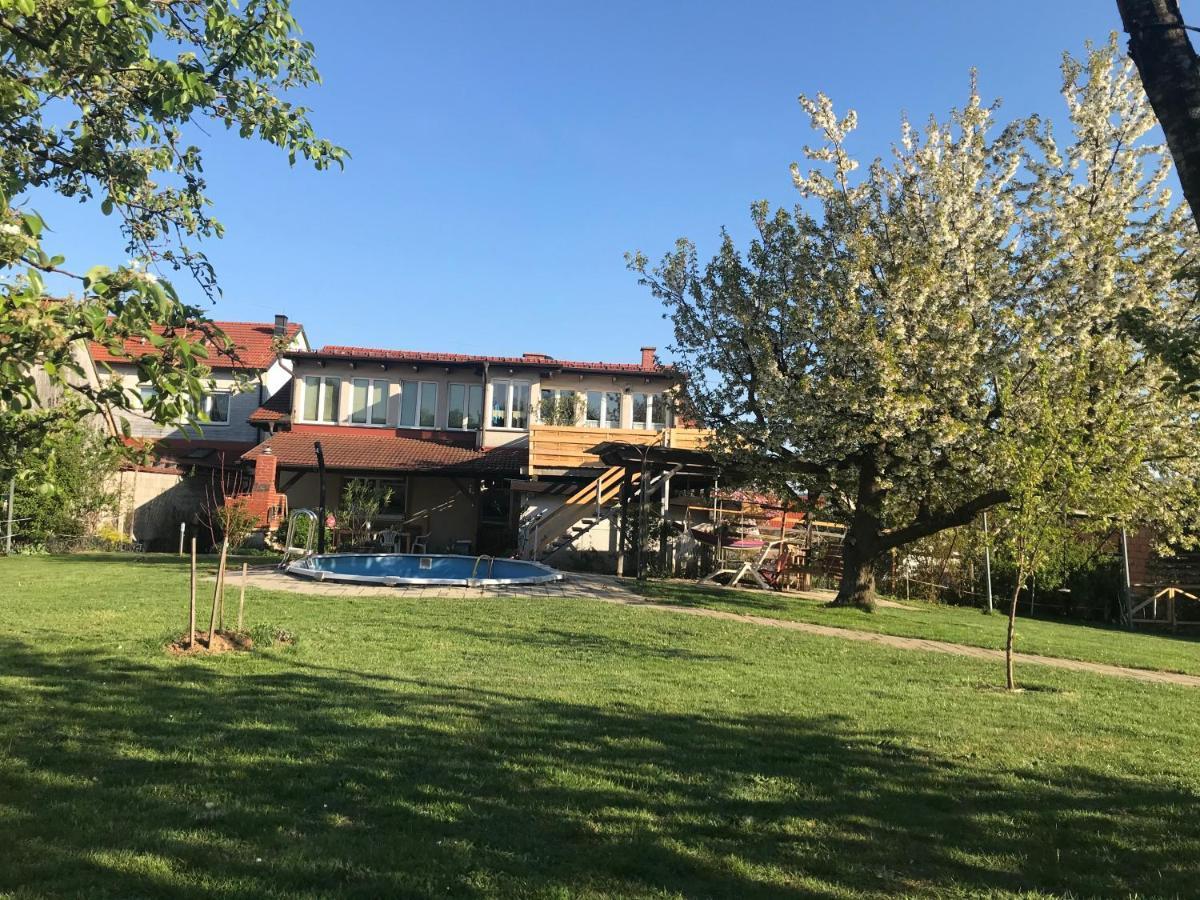 Helle, Offene Dachgeschosswohnung Mit Terrasse Oberloisdorf Bagian luar foto